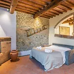 Borgo Divino مزرعة للإقامة