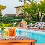 Borgo Divino مزرعة للإقامة مونتيزبيرتولي