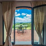 Borgo Divino مونتيزبيرتولي