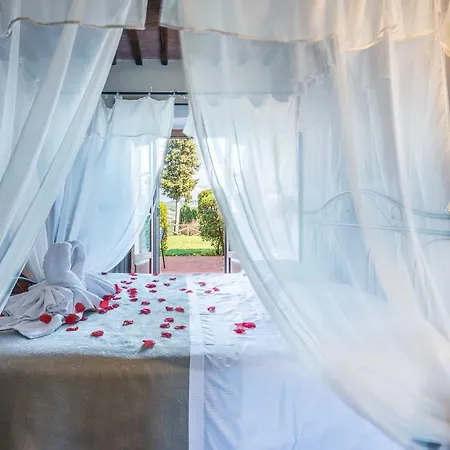 Farm stay Borgo Divino Montespertoli