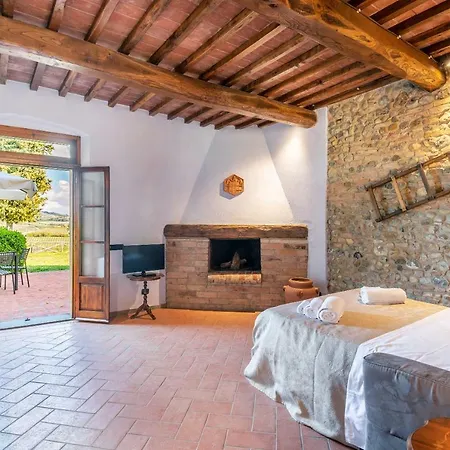 Farm stay Borgo Divino Montespertoli